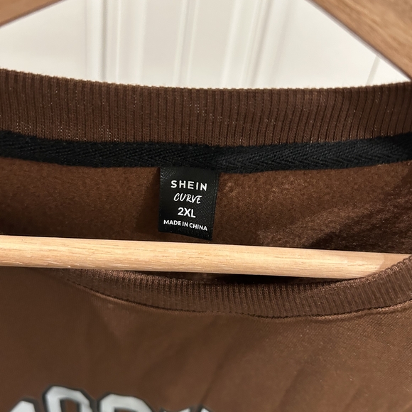 SHEIN Brown Brooklyn New York Crewneck Sweatshirt - Picture 3 of 3
